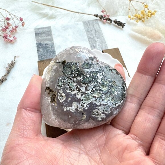 Gorgeous Amethyst Heart Cluster - Picture 3 of 8